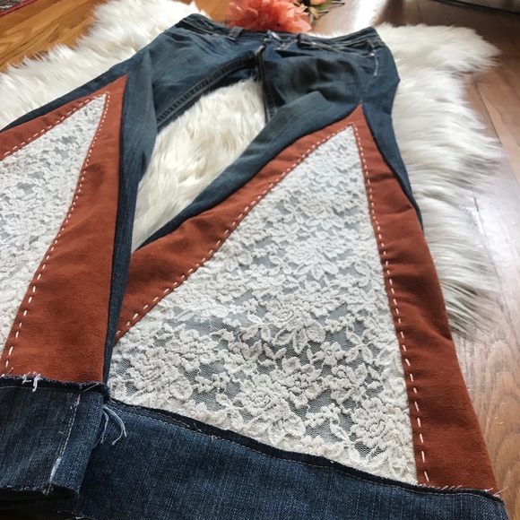 PICK YOUR BELL BOTTOM JEANS - Picture 6 of 7